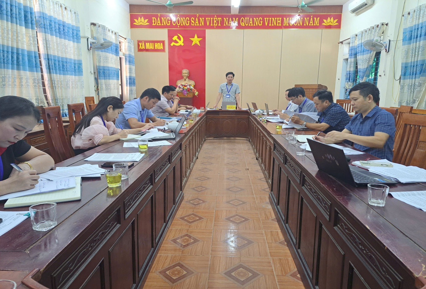 UBND xã tổ chức cuộc họp soát xét các nội dung chuẩn bị cho kỳ họp thứ 2, HĐND xã khóa I, nhiệm kỳ 2021 – 2026