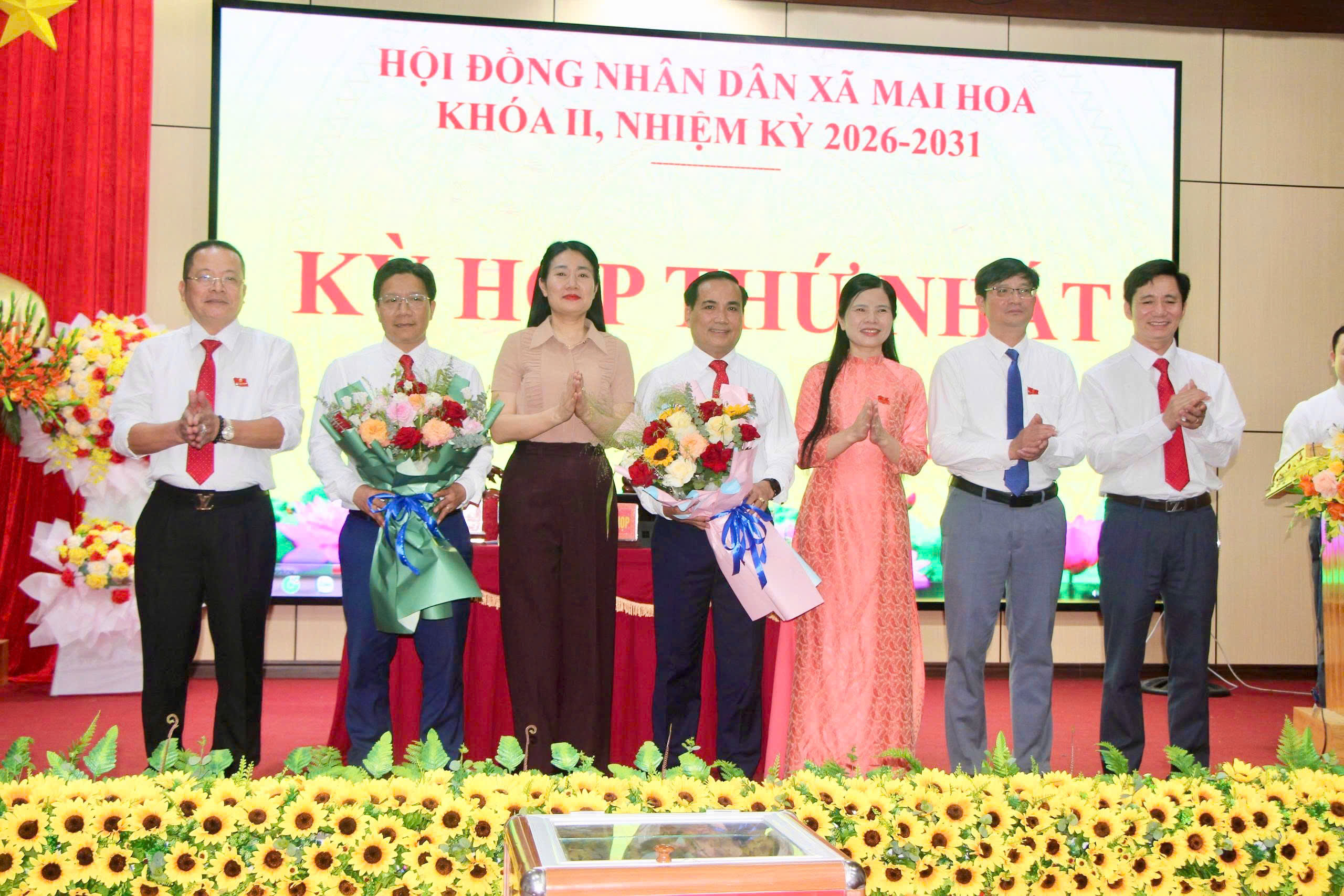 HĐND xã Mai Hoa tổ chức kỳ họp thứ nhất, khoá II, nhiệm kỳ 2026 -2031 bầu các chức danh chủ chôts HĐND -UBND