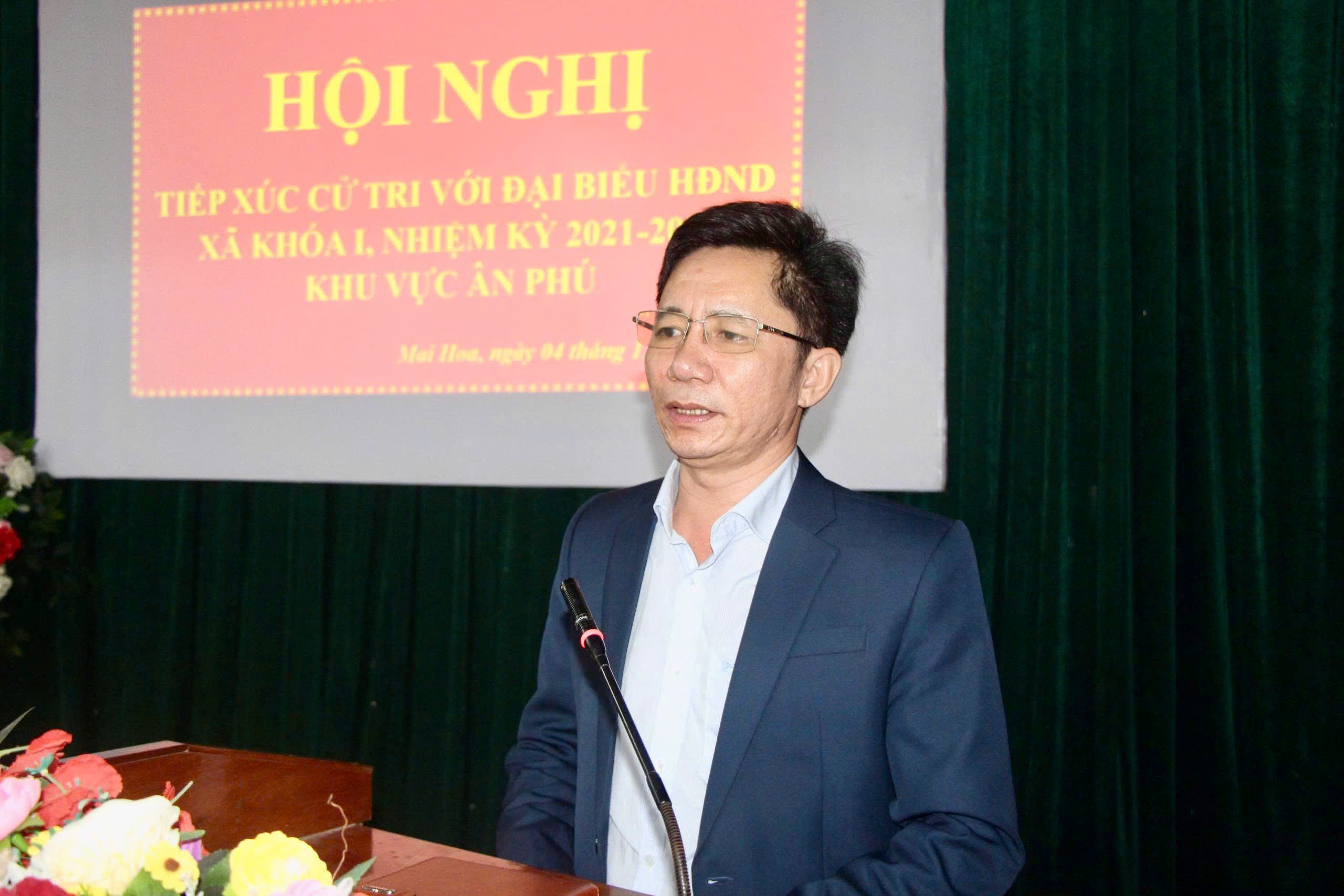 ĐẠI BIỂU HĐND XÃ MAI HOA TIẾP XÚC CỬ TRI KHU VỰC XÃ ÂN PHÚ CŨ