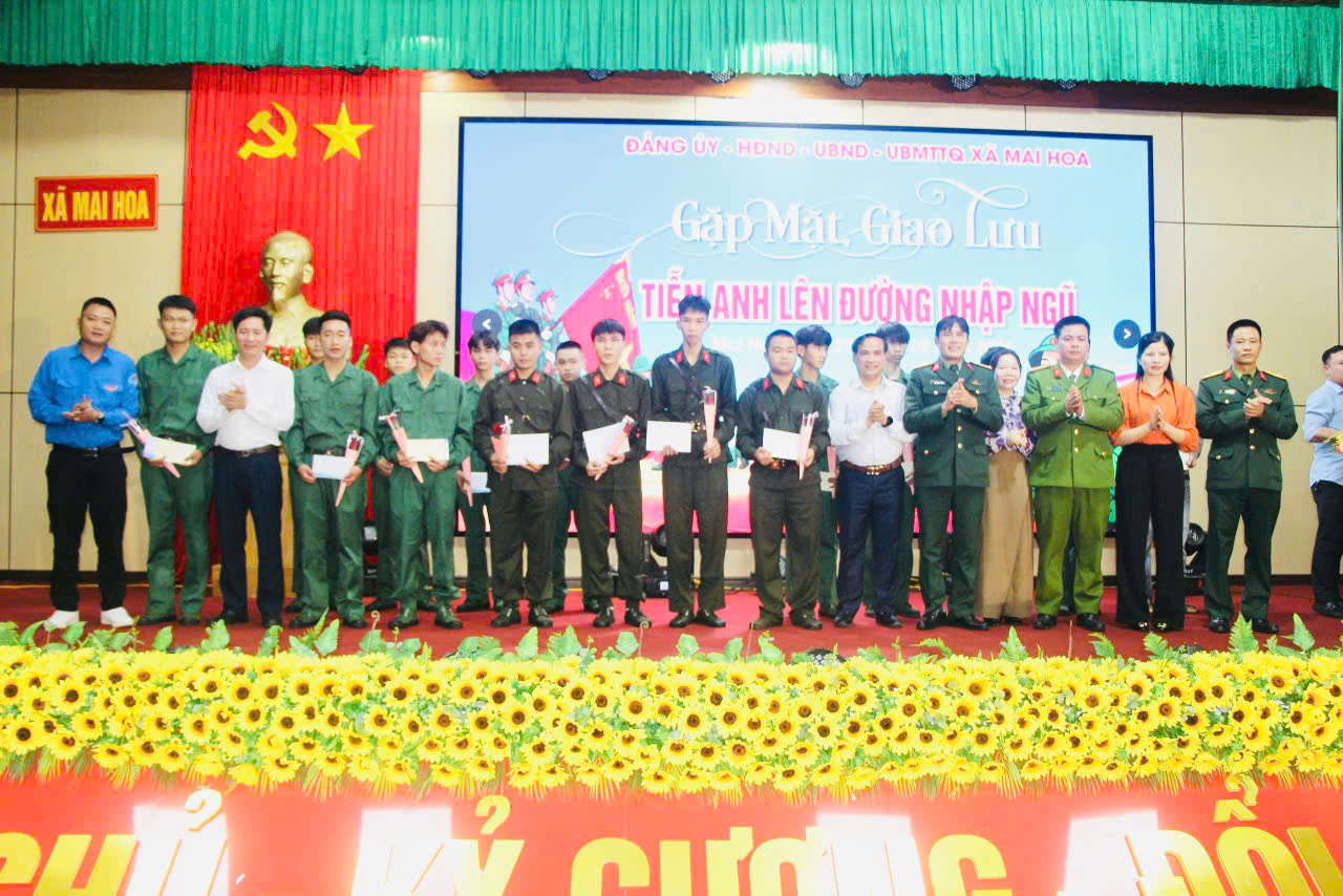 Xã Mai Hoa tổ chức gặp mặt, giao lưu văn nghệ tiễn thanh niên lên đường nhập ngũ năm 2026 