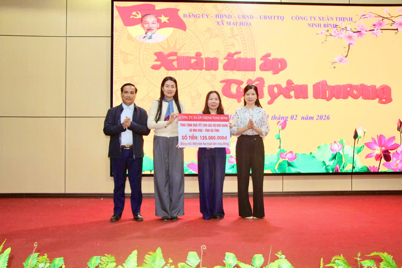 Trao 250 suất quà tết, trị giá 125 triệu đồng cho hộ khó khăn xã Mai Hoa