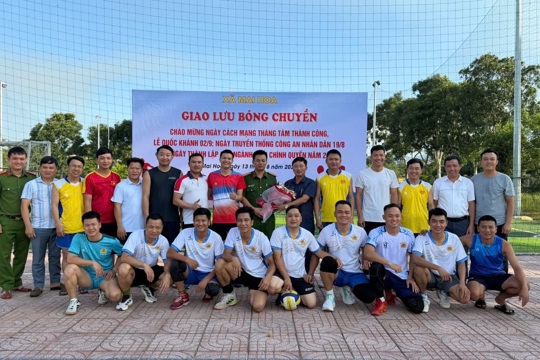 Xã Mai Hoa giao lưu bóng chuyền chào mừng các ngày lễ lớn