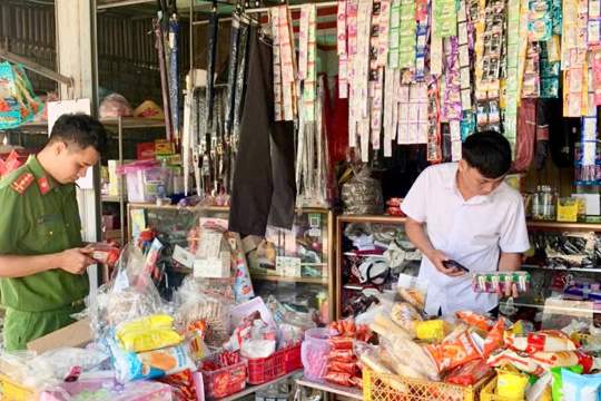 Xã Mai Hoa kiểm tra liên ngành an toàn thực phẩm dịp Tết Trung thu 