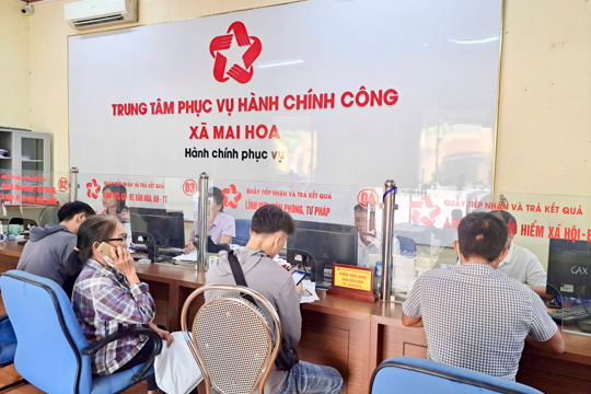Mai Hoa: Chuyển đổi số  và cải cách hành chính góp phần đẩy nhanh giải quyết thủ tục hành chính.