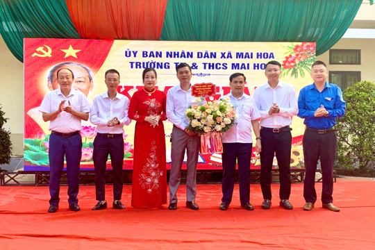 Rộn ràng khai giảng năm học mới tại các trường học trên địa bàn xã Mai Hoa 
