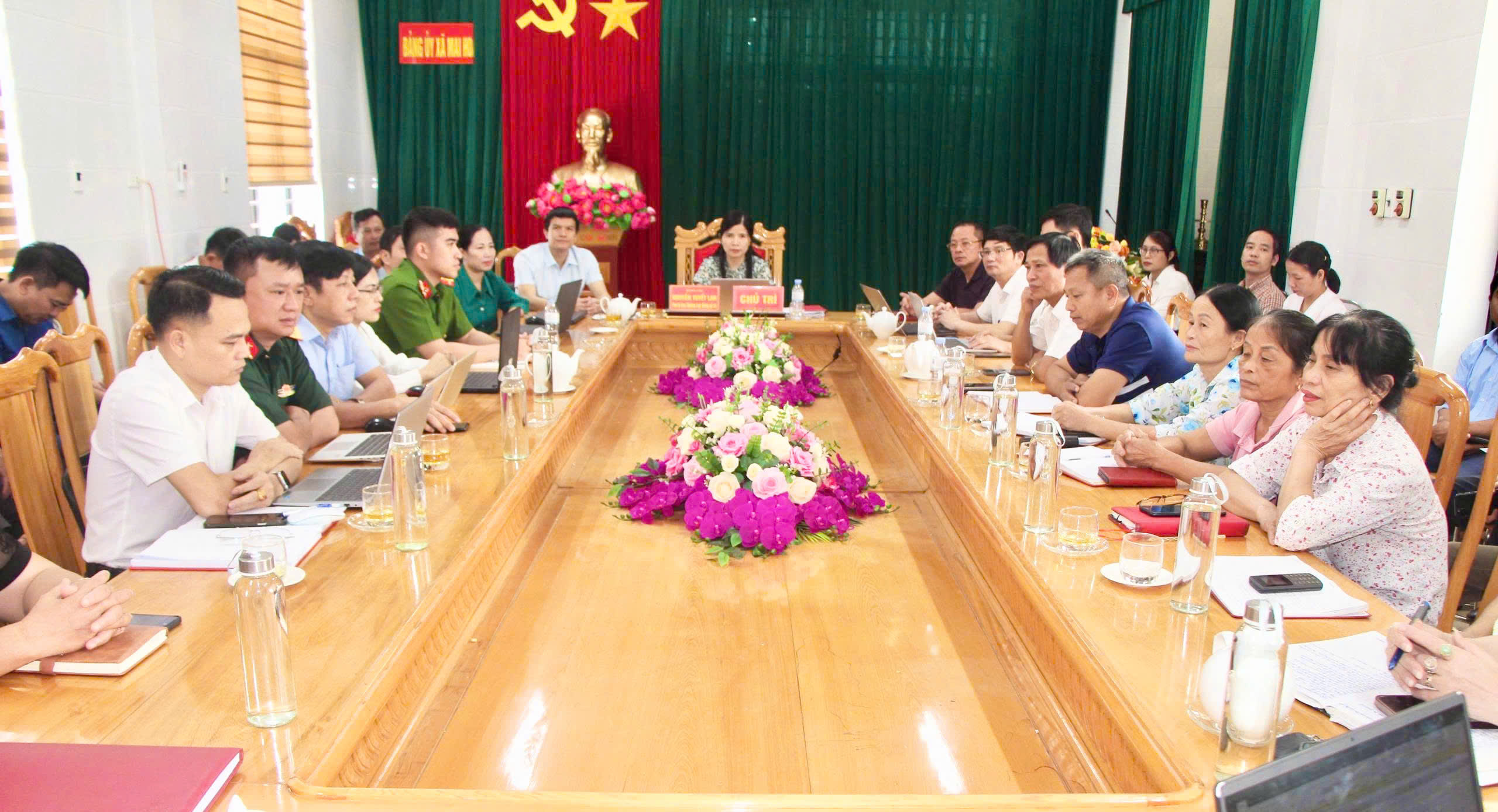 Xã Mai Hoa tham gia trực tuyến Hội nghị phổ biến, quán triệt và triển khai thực hiện các văn kiện, nghị quyết về công tác kiểm tra, giám sát, kỷ luật của Đảng.