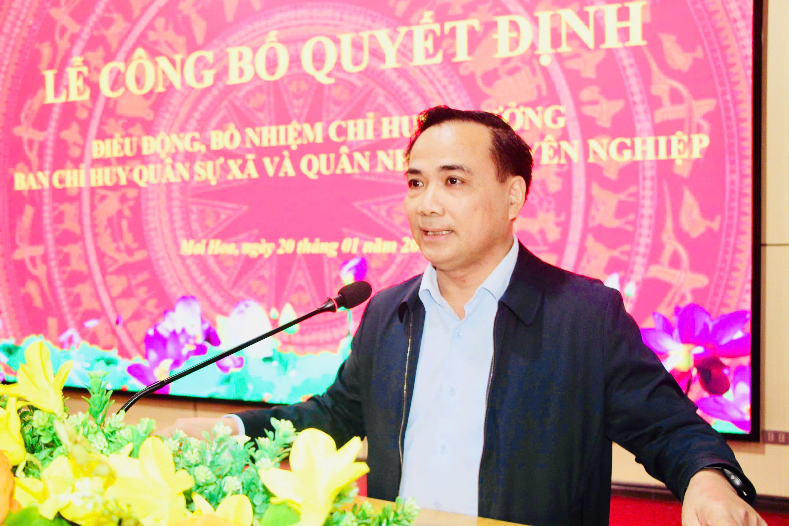 Xã Mai Hoa tổ chức Lễ ra mắt, giao nhiệm vụ cho Ban Chỉ huy Quân sự xã 