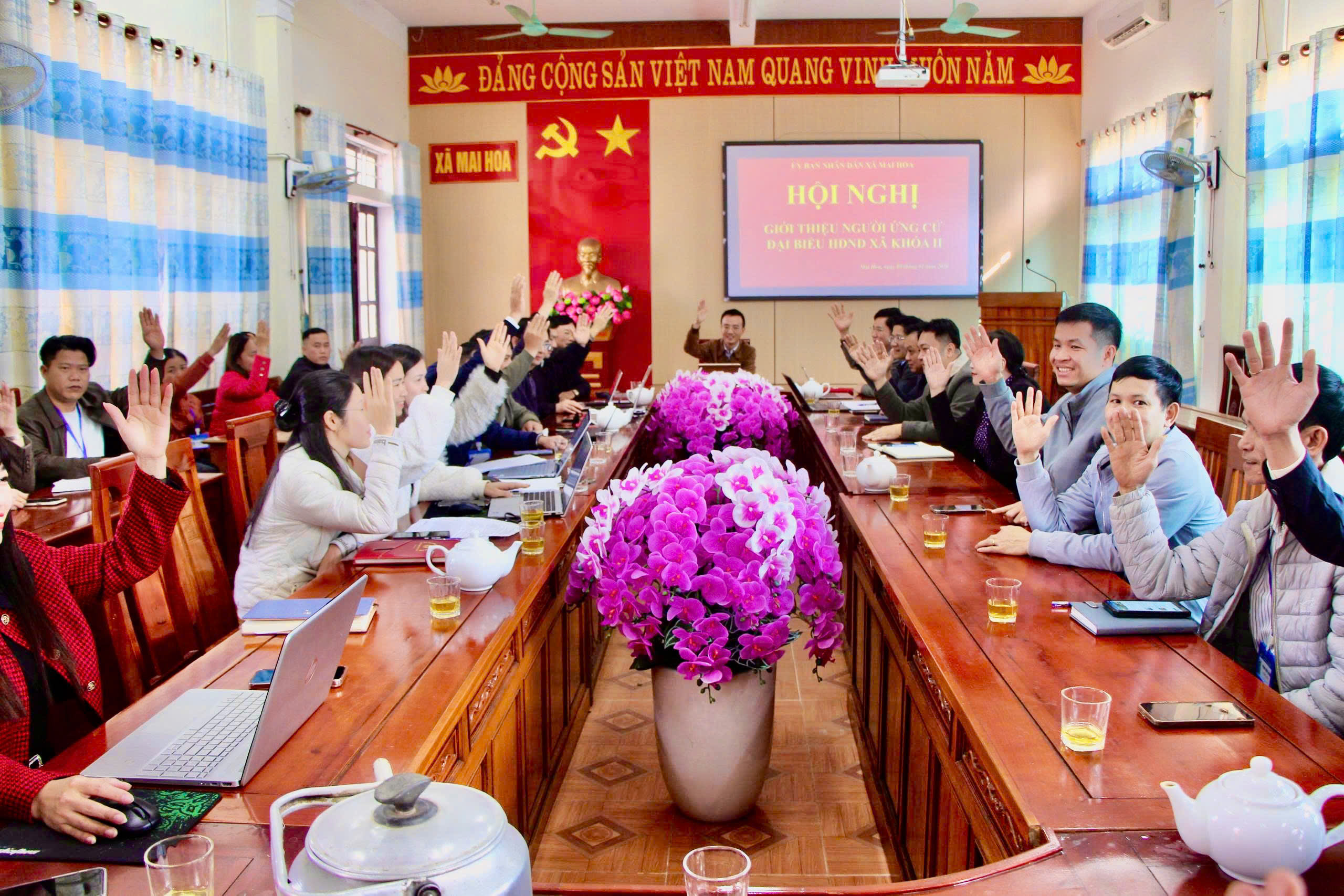 UBND xã Mai Hoa giới thiệu người ứng cử Đại biểu HĐNĐ xã khóa II, nhiệm kỳ 2026-203.  