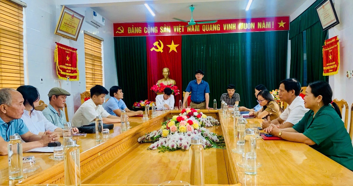 Thẩm tra nhận thức về đảng cho 6 quần chúng ưu tú đề nghị kết nạp đảng tháng 9/2025 